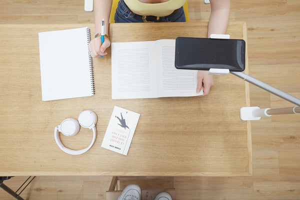 Support tablette et smartphone : le guide complet pour créateurs (2026)